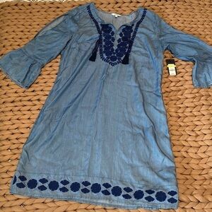 Crown & Ivy MD Chambry Dress, Size 4 New